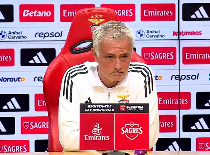 穆里尼奥回应批评球队：我不能容忍平庸，也做不到睁眼说瞎话