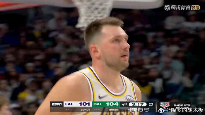 湖人vs独行侠比赛过程跌宕起伏