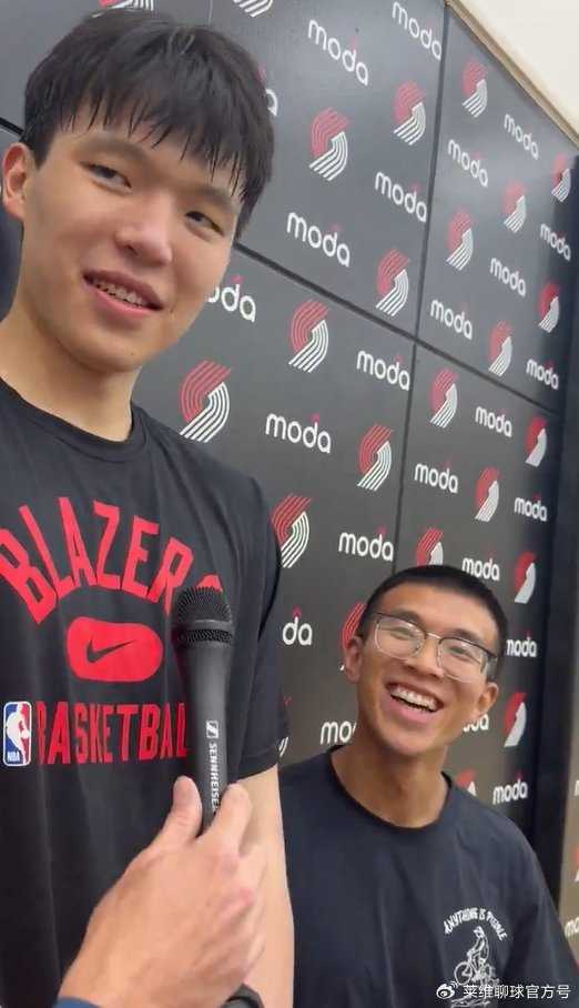 开拓者惹怒中国球迷！杨瀚森受伤坐飞机却不让上场，带伤下放没法打球