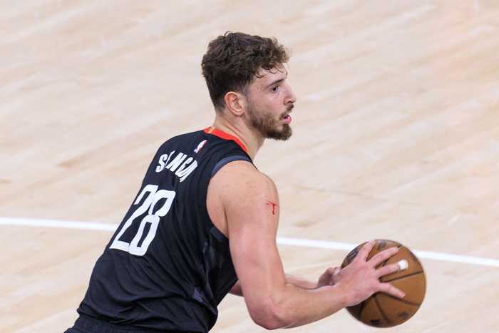 又是莫名其妙输残阵，新星灾难表现遭批评，西部格局又有新变化